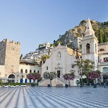 Salt Sea Taormina-naxos 10 Meters From The Sea *