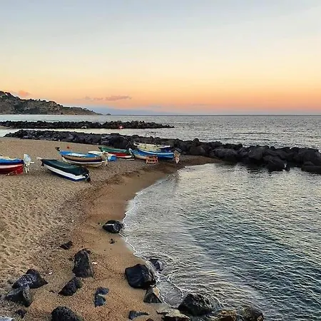 Salt Sea Taormina-naxos 10 Meters From The Sea *