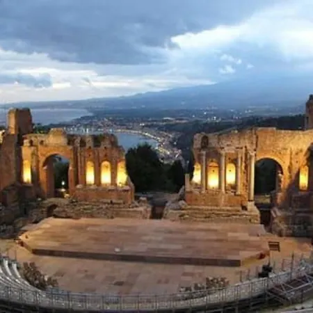 Salt Sea Taormina-naxos 10 Meters From The Sea Holiday home