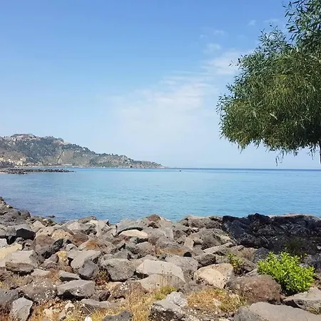 Salt Sea Taormina-naxos 10 Meters From The Sea * Giardini Naxos